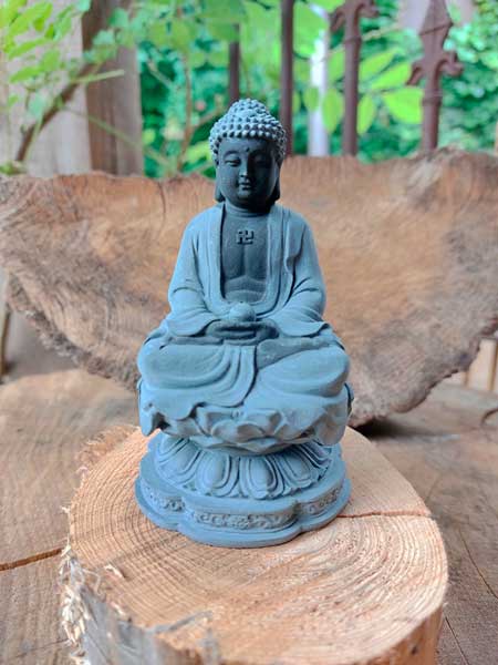 Draad Gelach Uitgaven stenen boeddha mini urn, mini urn uit hematiet steen, stenen boeddha urnen,  boeddha met urnpot, urn boeddha's, boeddha's met urn pot, crematie as in  een boeddha, boeddha urn urnen mini urn kinder