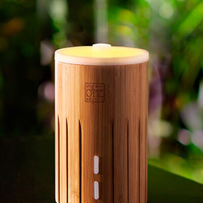 Geheim Prestatie Ezel Aroma diffuser uit bamboo hout, lucht zuiveraar ook fijn voor mensen met  luchtwegproblemen + GRATIS flesje pure essentiële olie Diffuser, lucht  zuiveraar Turkoois met glazen sierlijke kap, ze straalt verschillende  kleuren in een ruimte door prachtig bewer